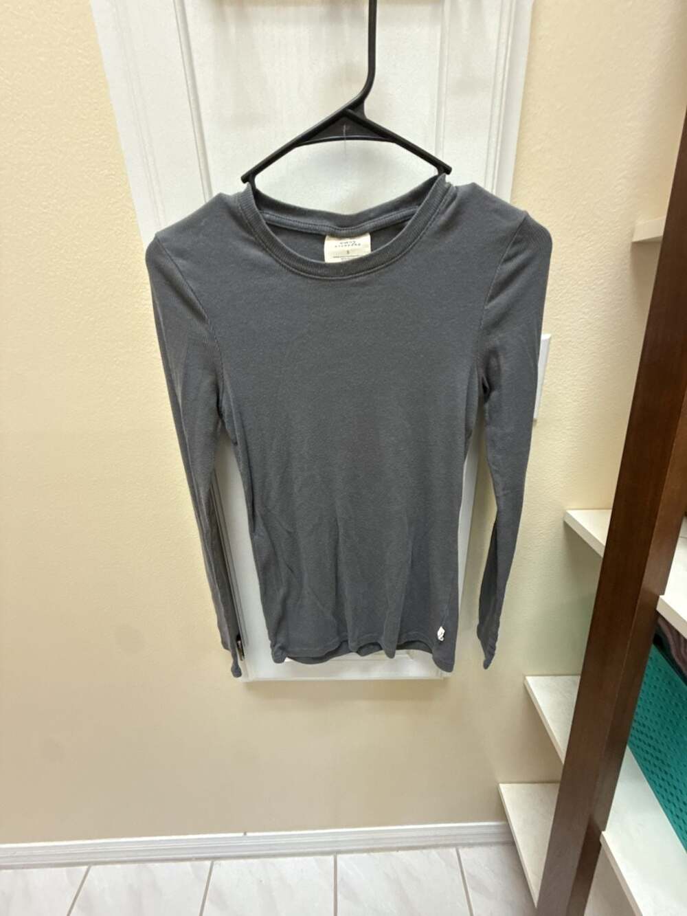 Easy Standard Gray Ribbed Long Sleeve Top Size S